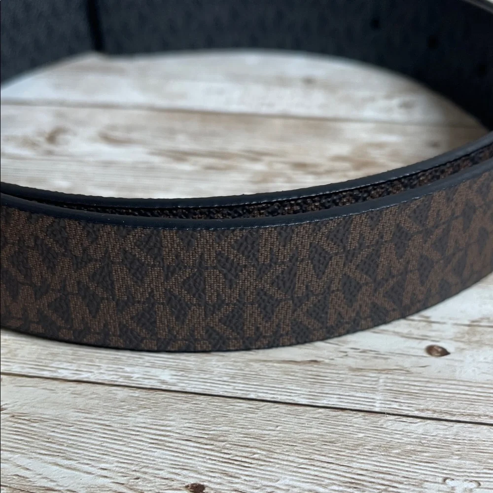 Michael Kors Black and Gold Women's Belt Size Medium NEW